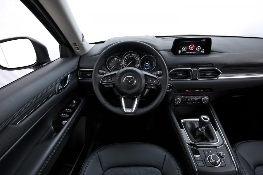 Торпедо Mazda CX-5 2017 года  (WW) (фото 21 из 57)